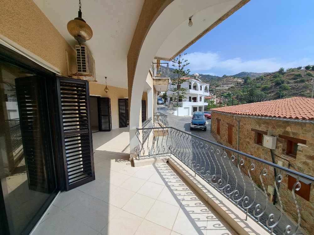 house-for-sale-in-agioys-vavatsinias-village-CY2456