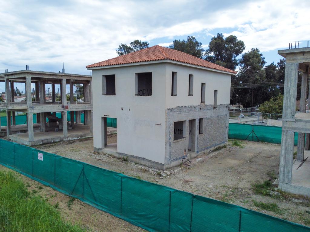 four-incomplete-houses-on-a-residential-field-for-sale-in-kiti-CY2454