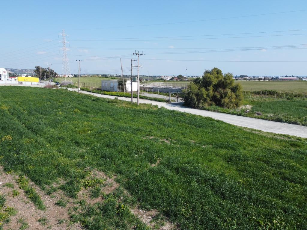 industrial-field-for-sale-in-apostolos-loukas-quarter-in-aradipou-CY2393