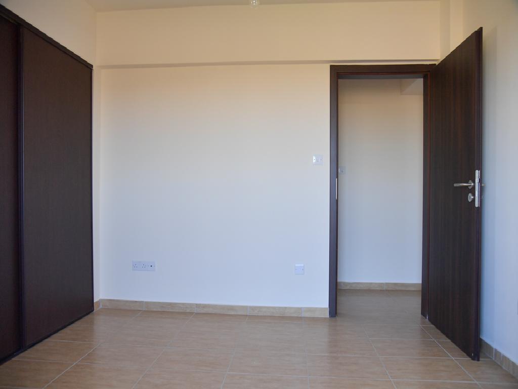 two-bedroom-apartment-for-sale-in-perivolia-CY2312