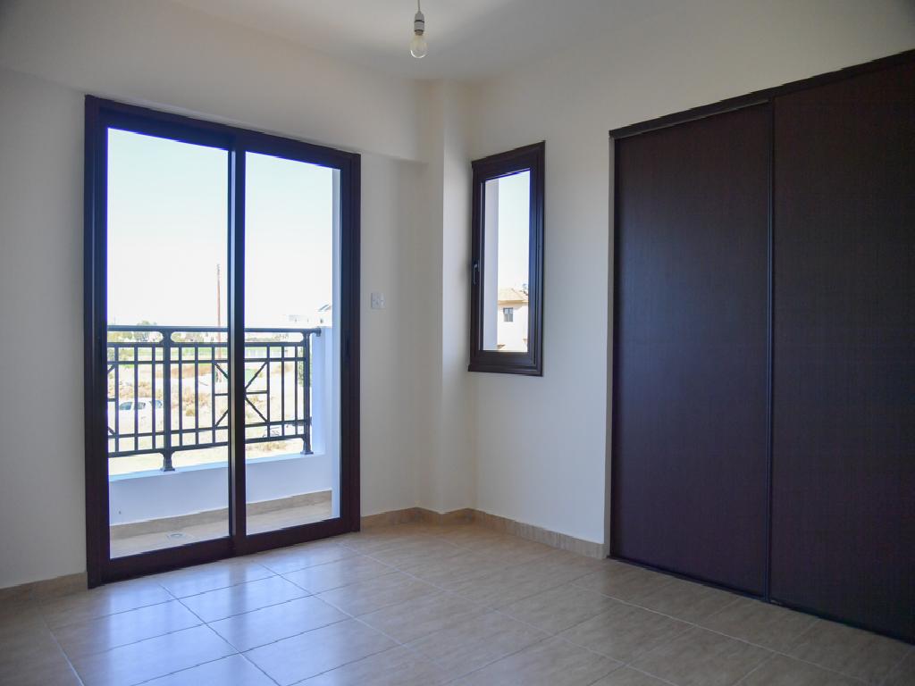 two-bedroom-apartment-for-sale-in-perivolia-CY2312