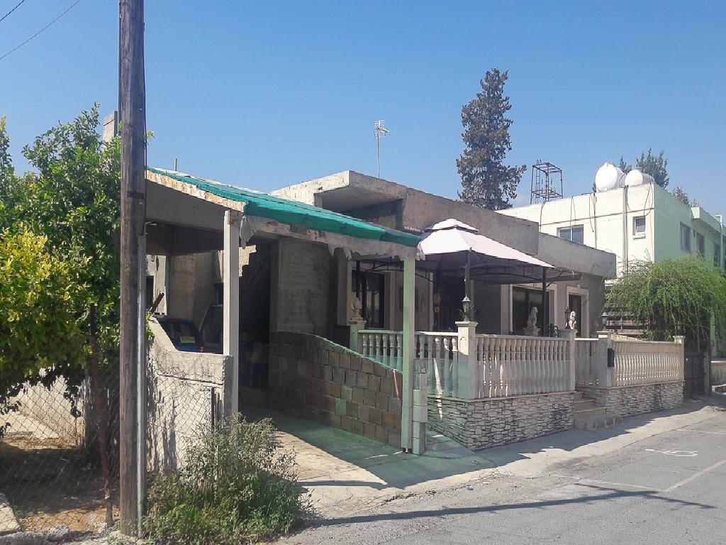 ground-floor-house-for-sale-with-swimming-pool-in-livadia-CY2309