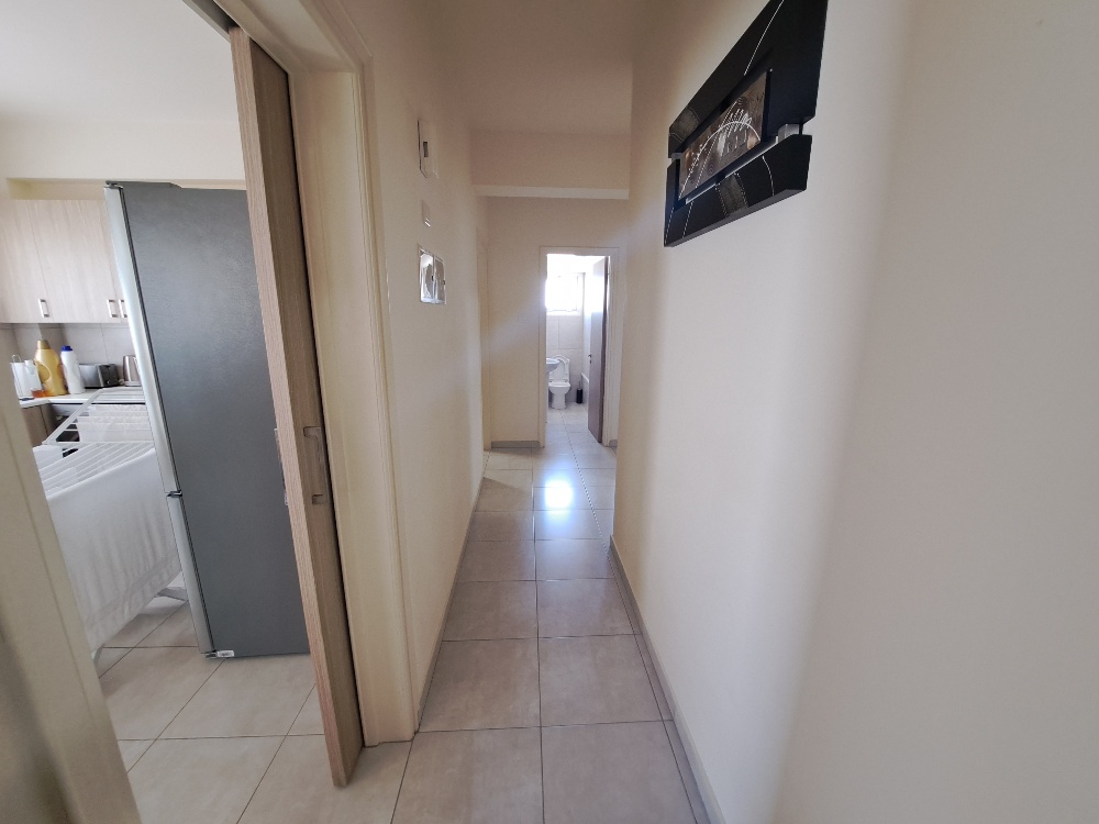 three-bedrooms-flat-for-rent-in-faneromeni-CY2308