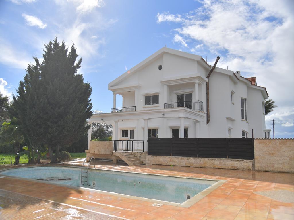 two-storey-house-with-private-pool-and-basement-in-kiti-CY2282