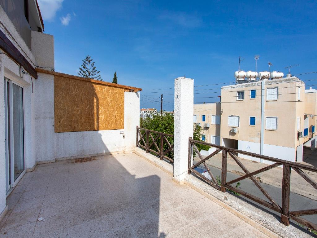 two-bedroom-apartment-for-sale-in-paralimni-CY2209