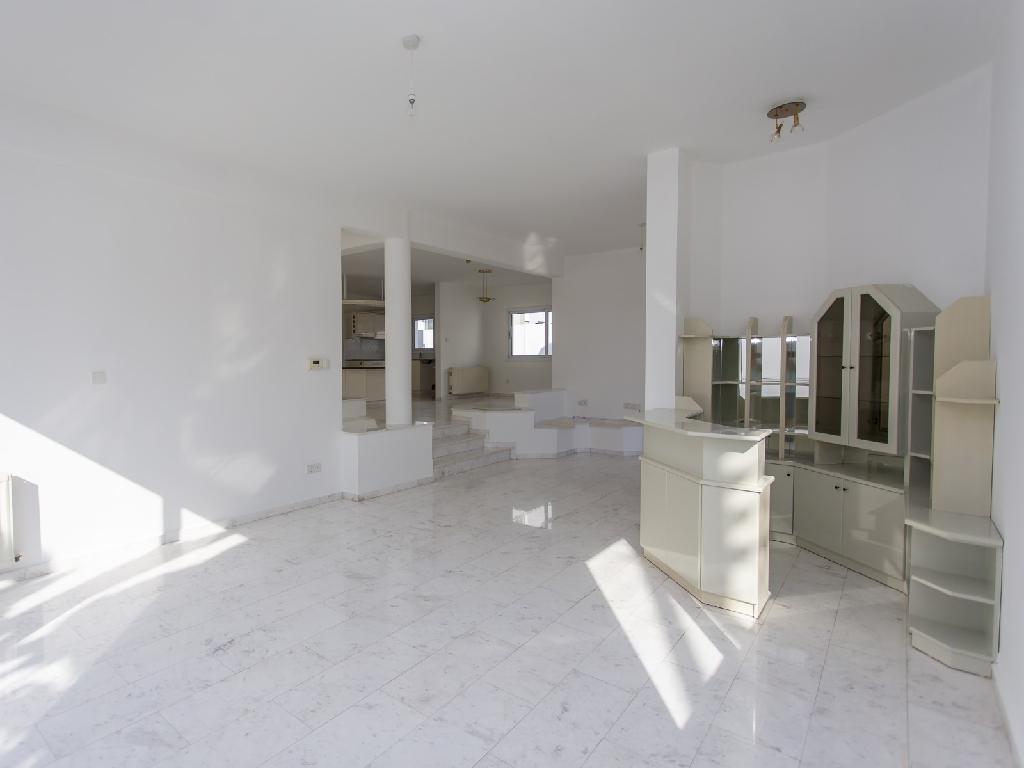 detached-split-level-house-in-larnaca-district-CY2202