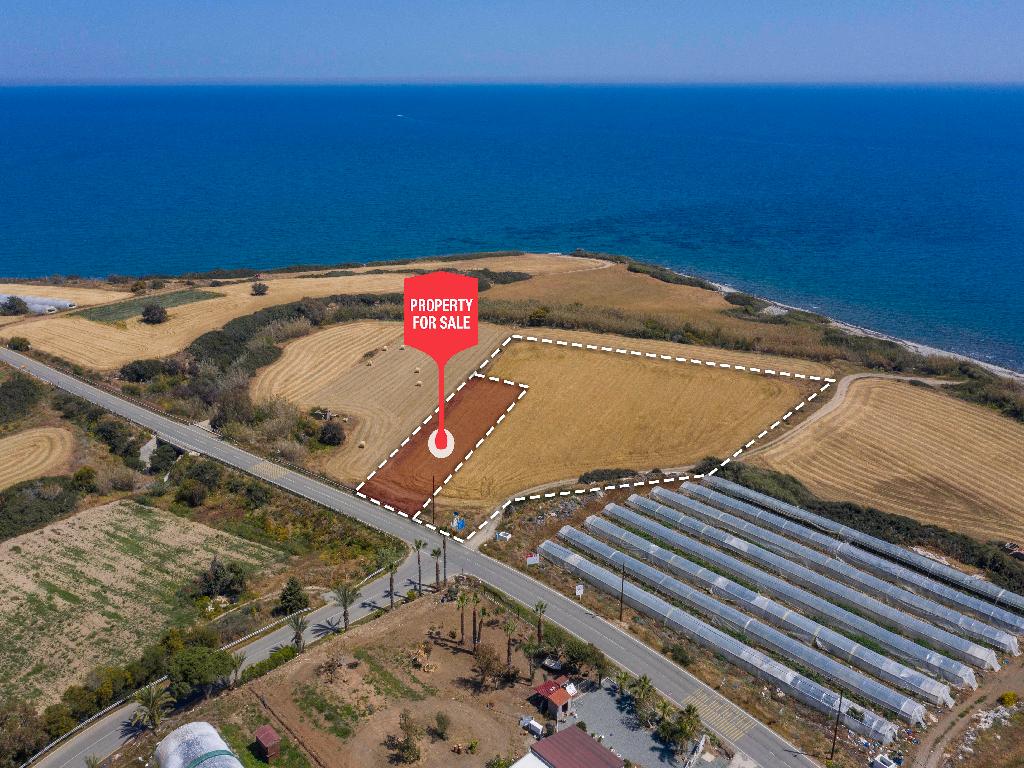 field-for-sale-with-in-the-tourist-zone-in-maroni-CY2199