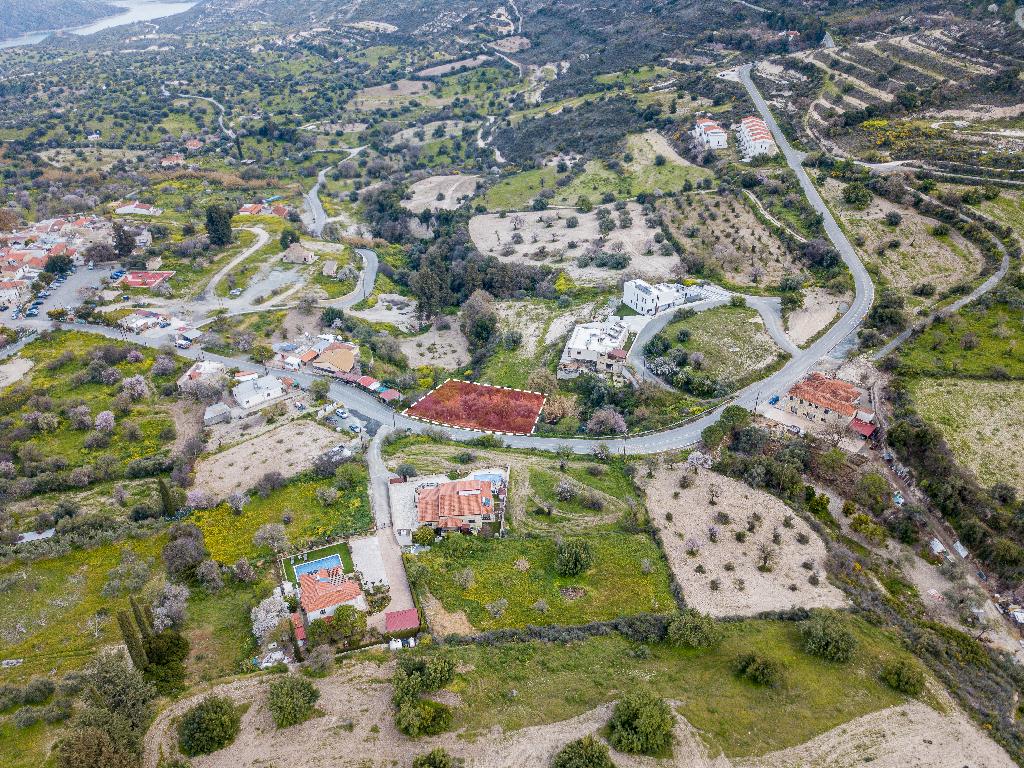 residential-field-for-sale-in-a-quiet-area-in-kato-lefkara-village-in-larnaca-distric-CY2097