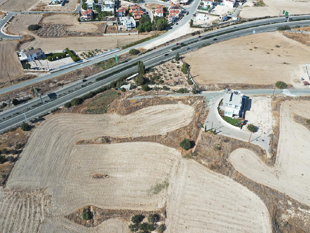 residential-field-in-apostolos-louka-in-aradipou-CY1978