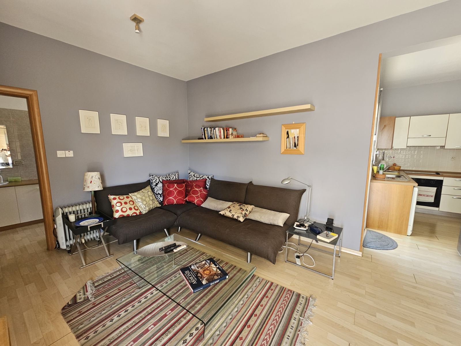 one-bedroom-flat-for-sale-in-the-cetre-CY2463