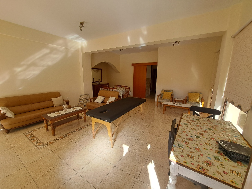 hoiuse-for-rent-in-livadia-CY2556